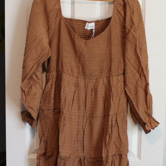 Light brown long sleeved dress - Picture 2 of 5